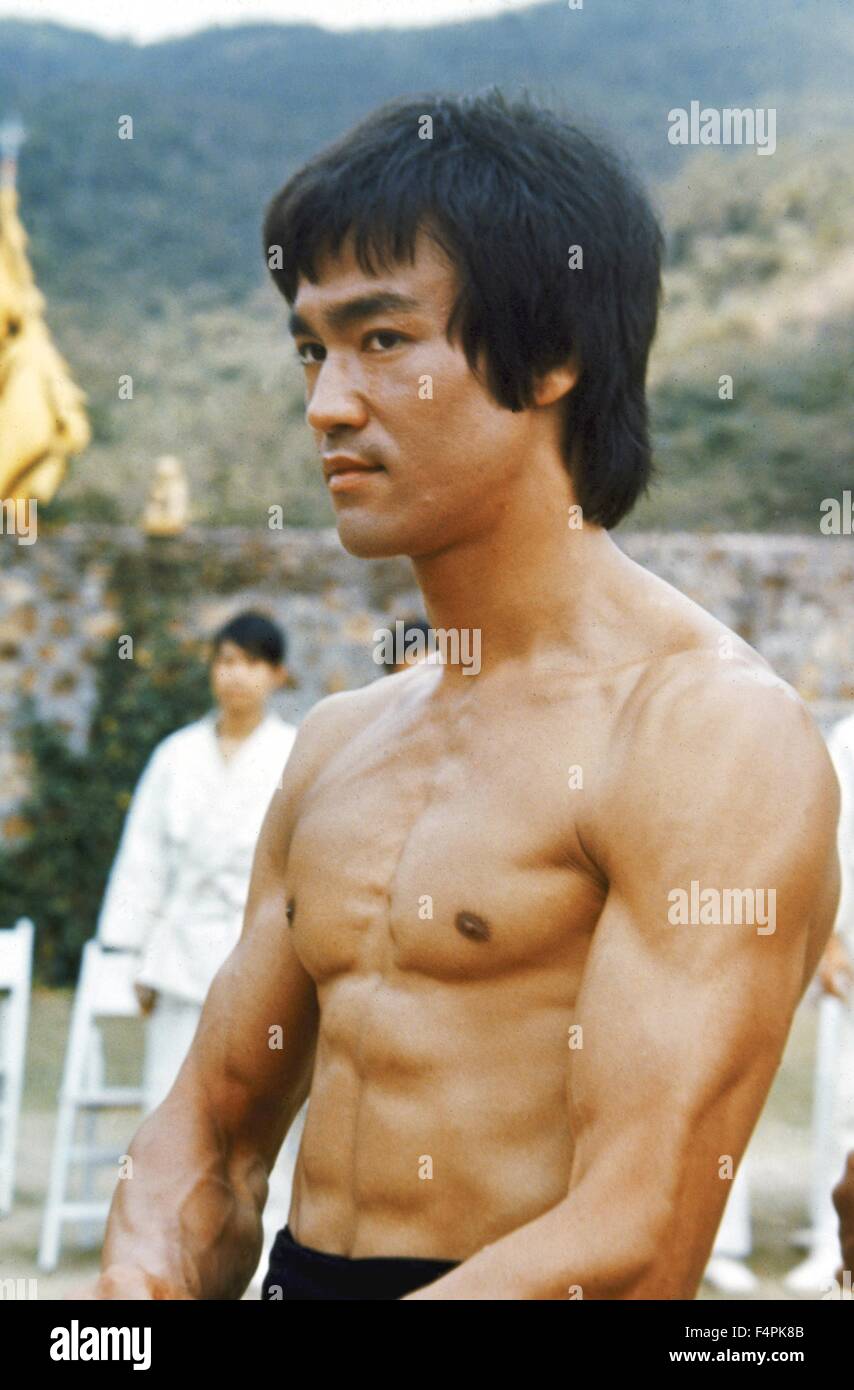 bruce lee operation dragon