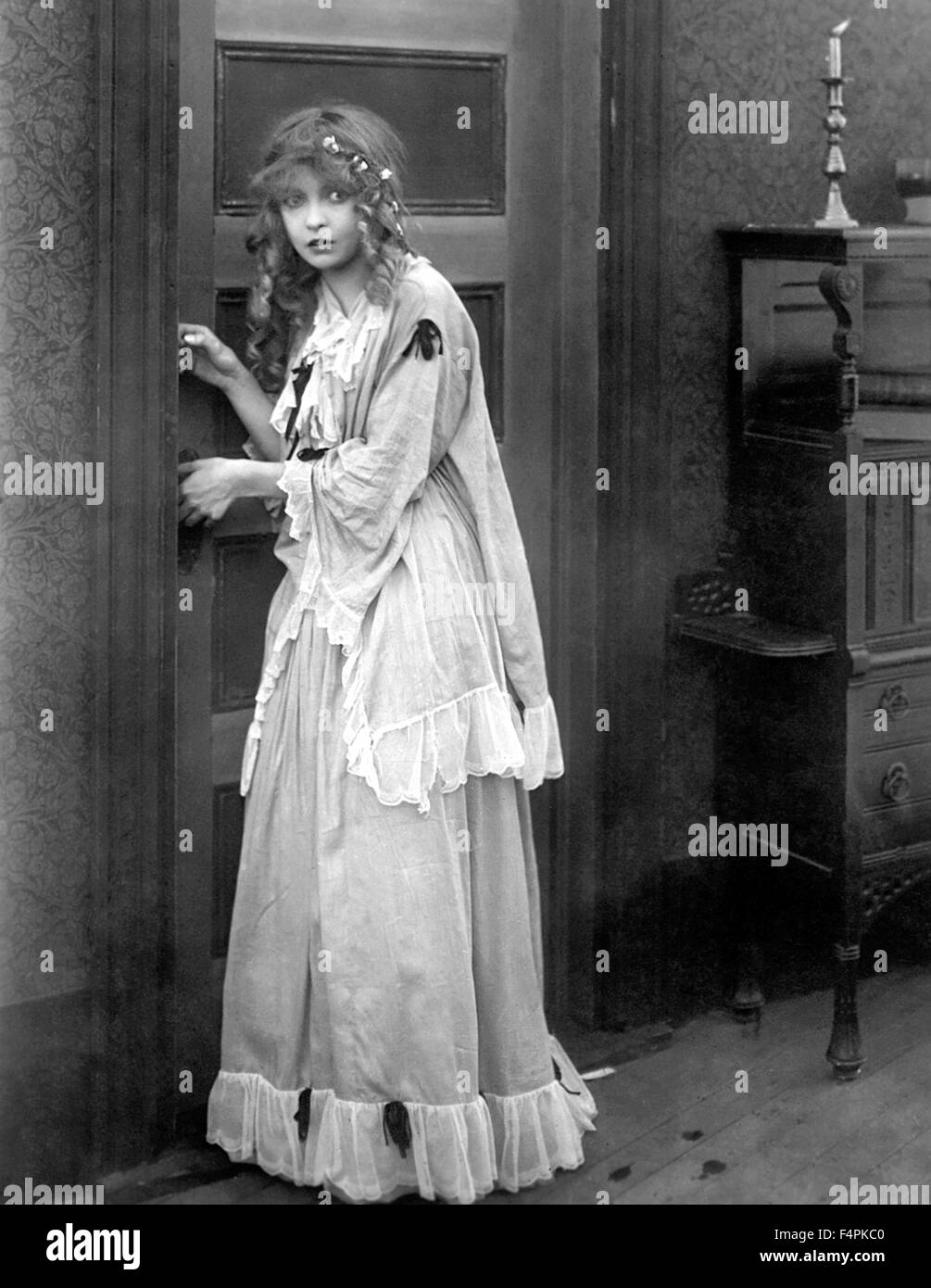 Lillian Gish / The Birth of a Nation / 1915 directed by D.W. Griffith [Epoch Producing Corporation] Stock Photo