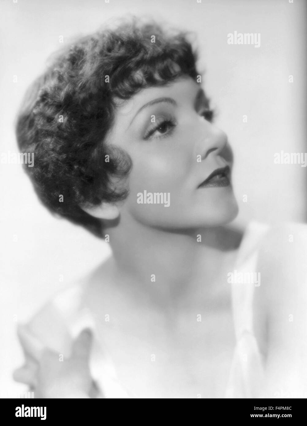 Claudette Colbert Stock Photos & Claudette Colbert Stock Images Alamy