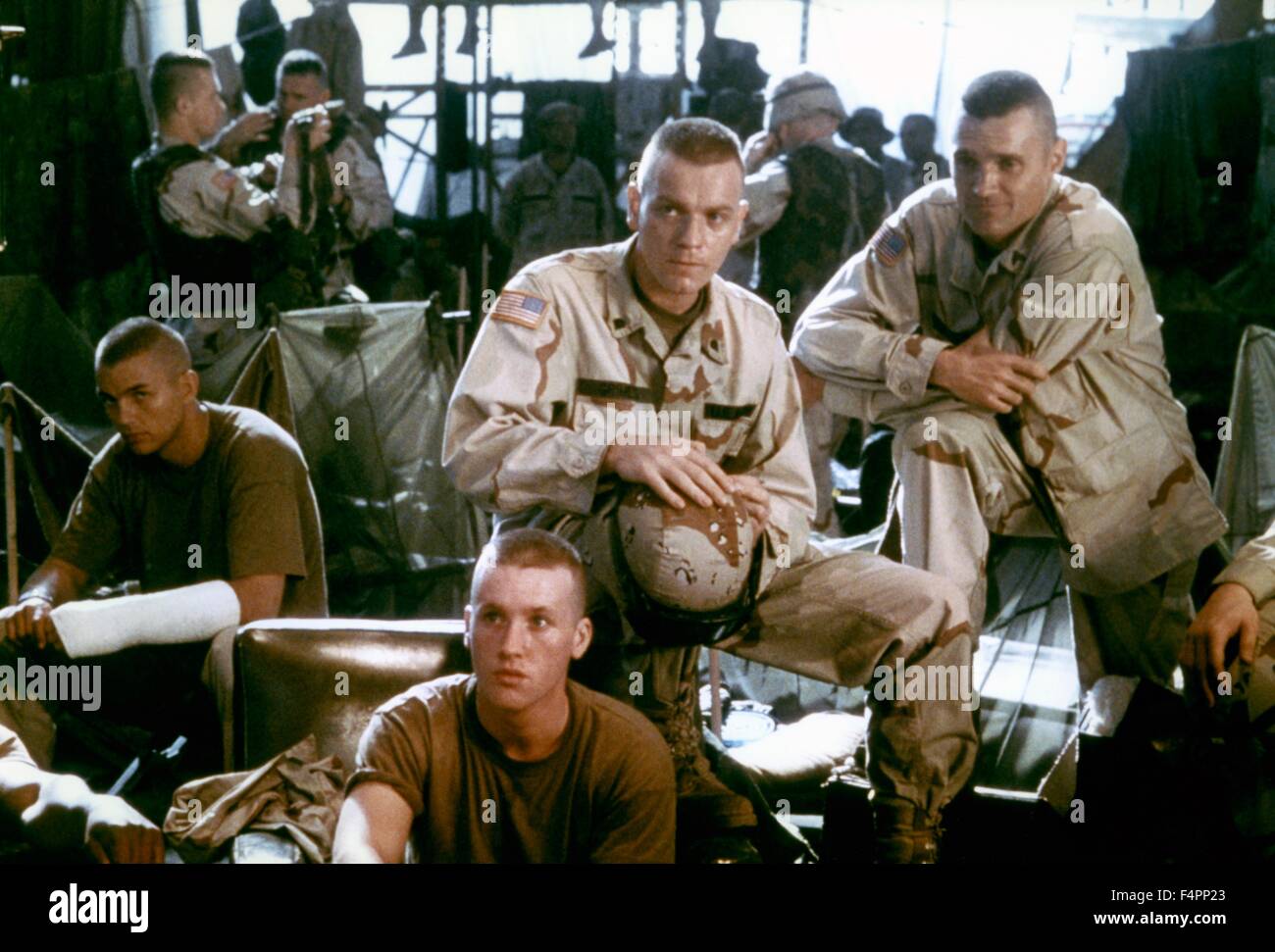 Ewan McGregor / Black Hawk Down / 2001 directed by Ridley Scott