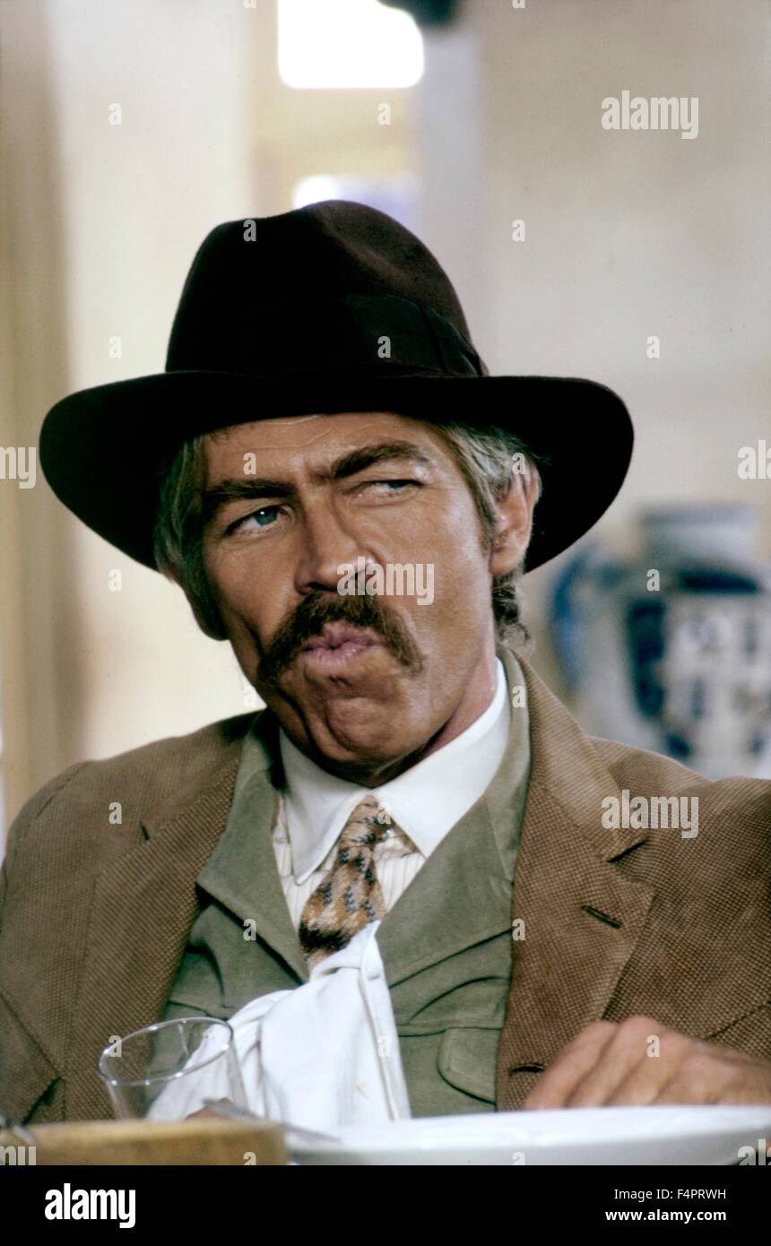 James Coburn A Fistful Of Dynamite 1971 Directed By Sergio Leone United Artists Stock Photo Alamy