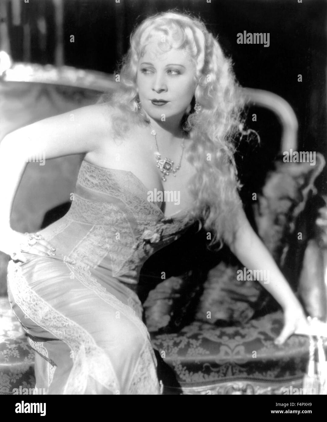 Mae West / She Done Him Wrong / 1932 / directed by Lowell Sherman / [Paramount Pictures] Stock Photo