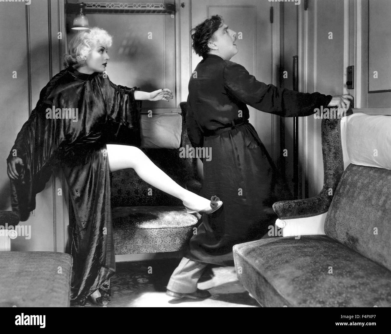 Carole Lombard and John Barrymore / Twentieth Century / 1934 / directed by Howard Hawks / [Columbia Pictures] Stock Photo