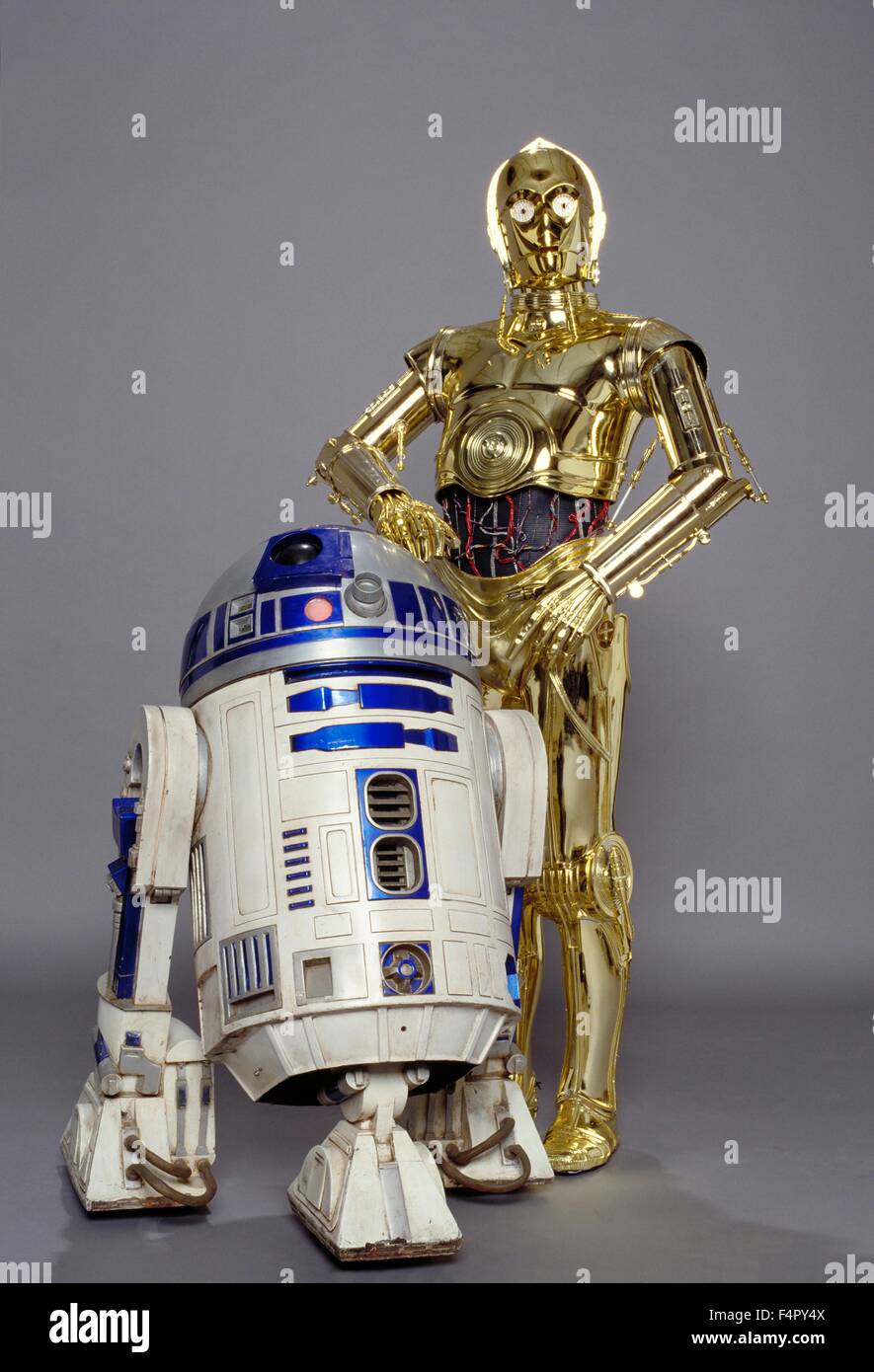 R2-D2 and C-3PO / Star Wars-Episode III Revenge of the Sith / 2005, directed by George Lucas, Walt Disney Studios Motion Pictures. Stock Photo