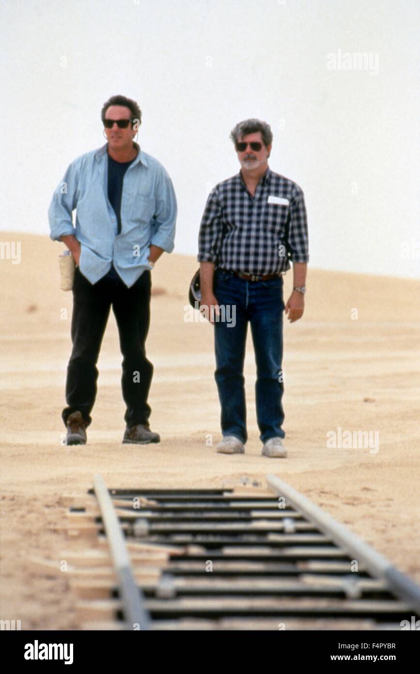 George Lucas and Rick Mccallum (producer) on the set / Star Wars-Episode I The Phantom Menace / 1999, directed by George Lucas, Walt Disney Studios Motion Pictures. Stock Photo