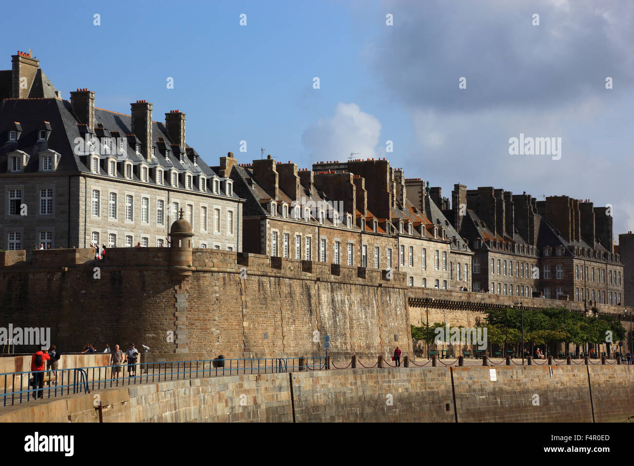 France brittany saint malo houses hi res stock photography and