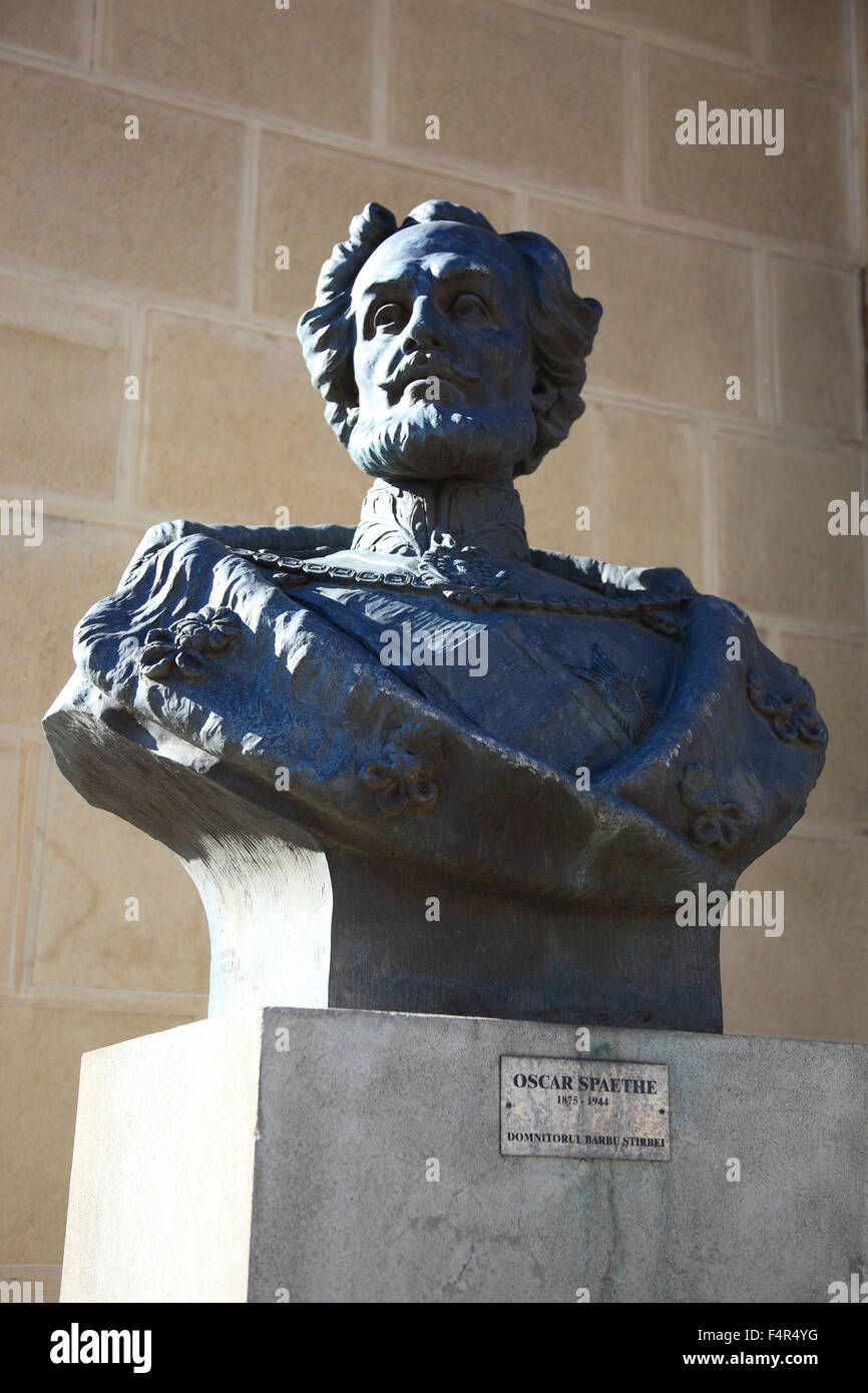 Statue of Oscar Spaethe, the Athenaeum, Bucharest, Romania Stock Photo