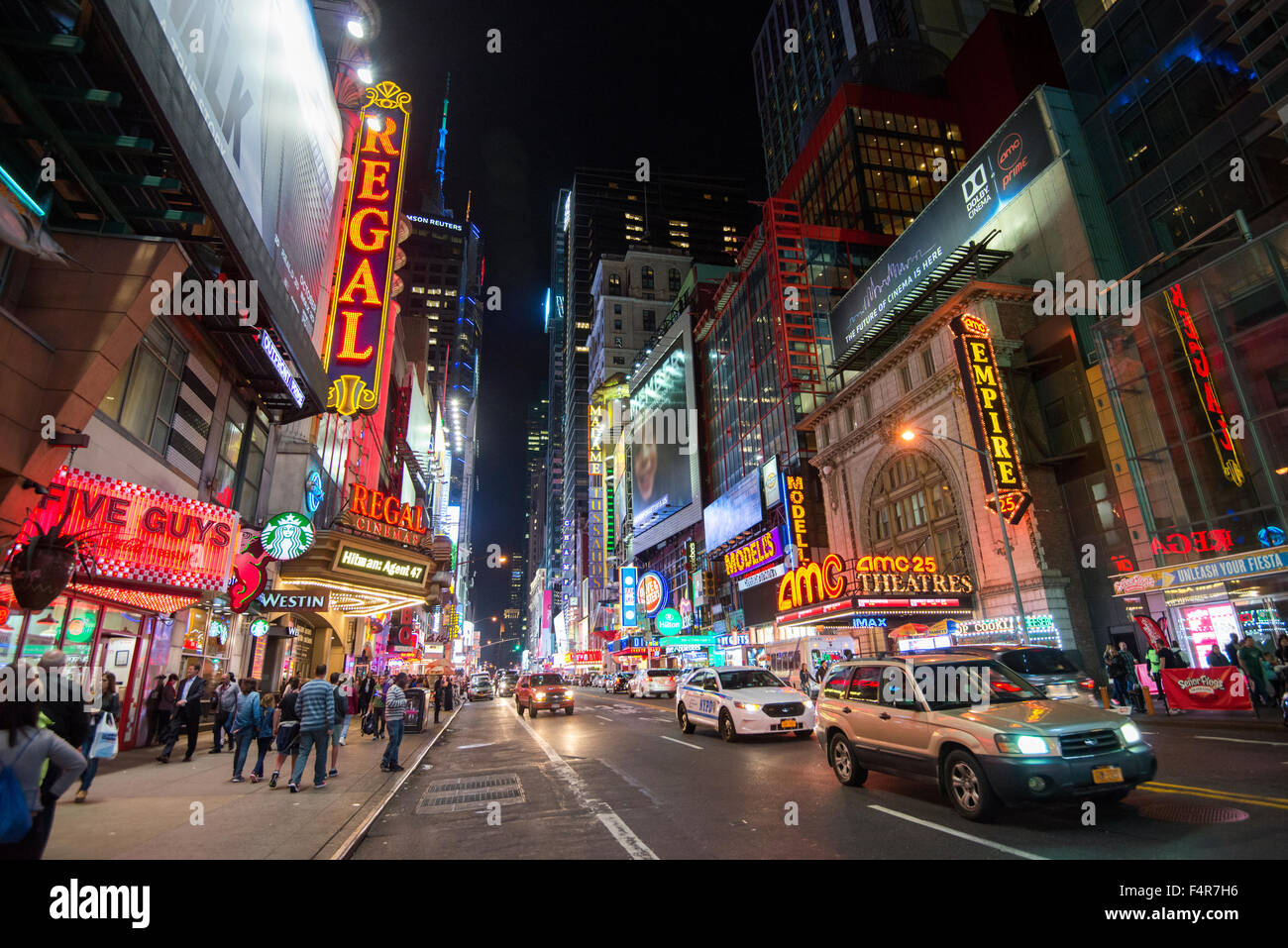 Night Time Street 21,400+ New York