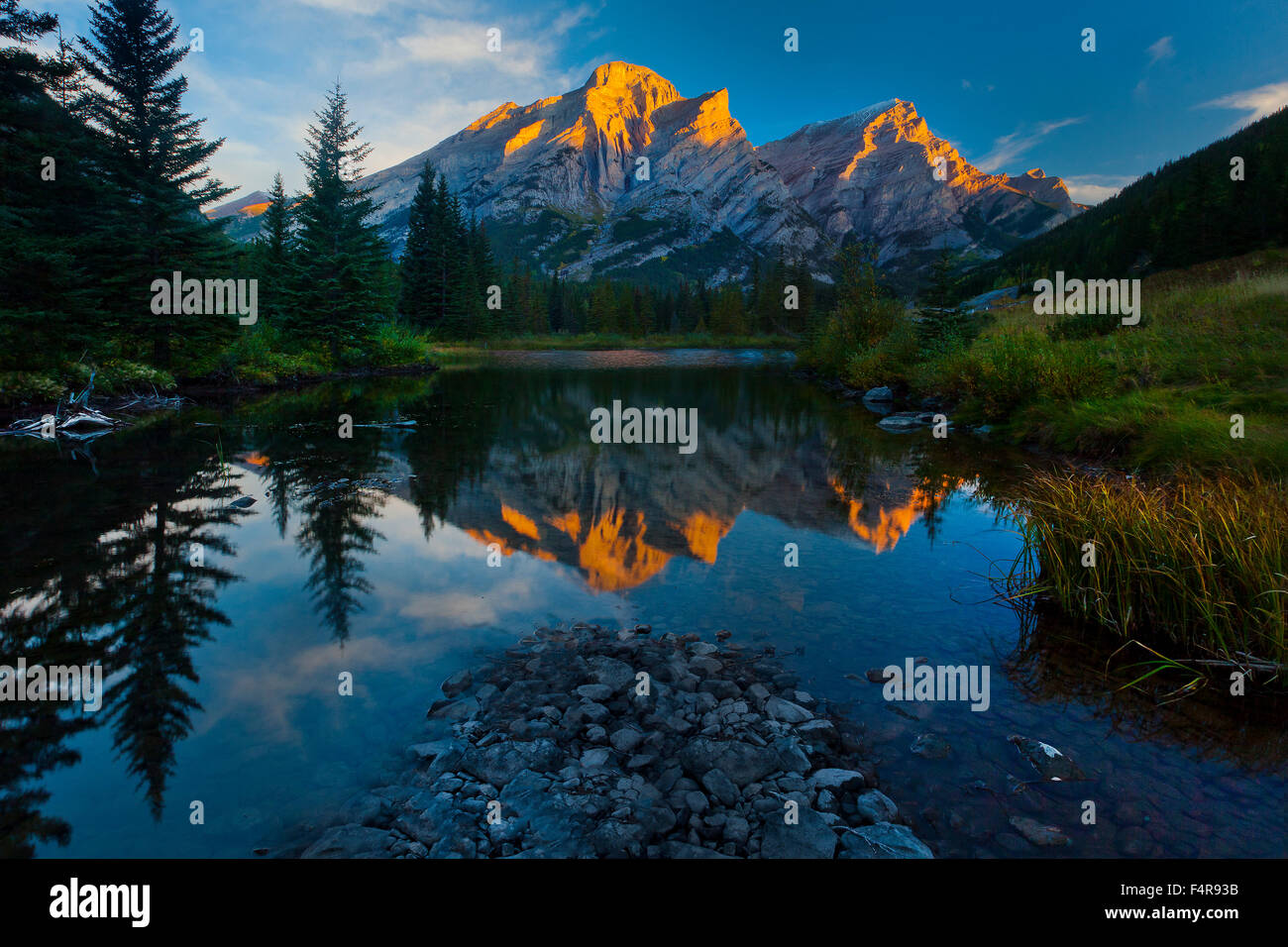 Canada, province, nature, landscape, Rockies, Canadian Rockies, mountains, lake, scenery, Alberta, Kananaskis country, Kananaski Stock Photo