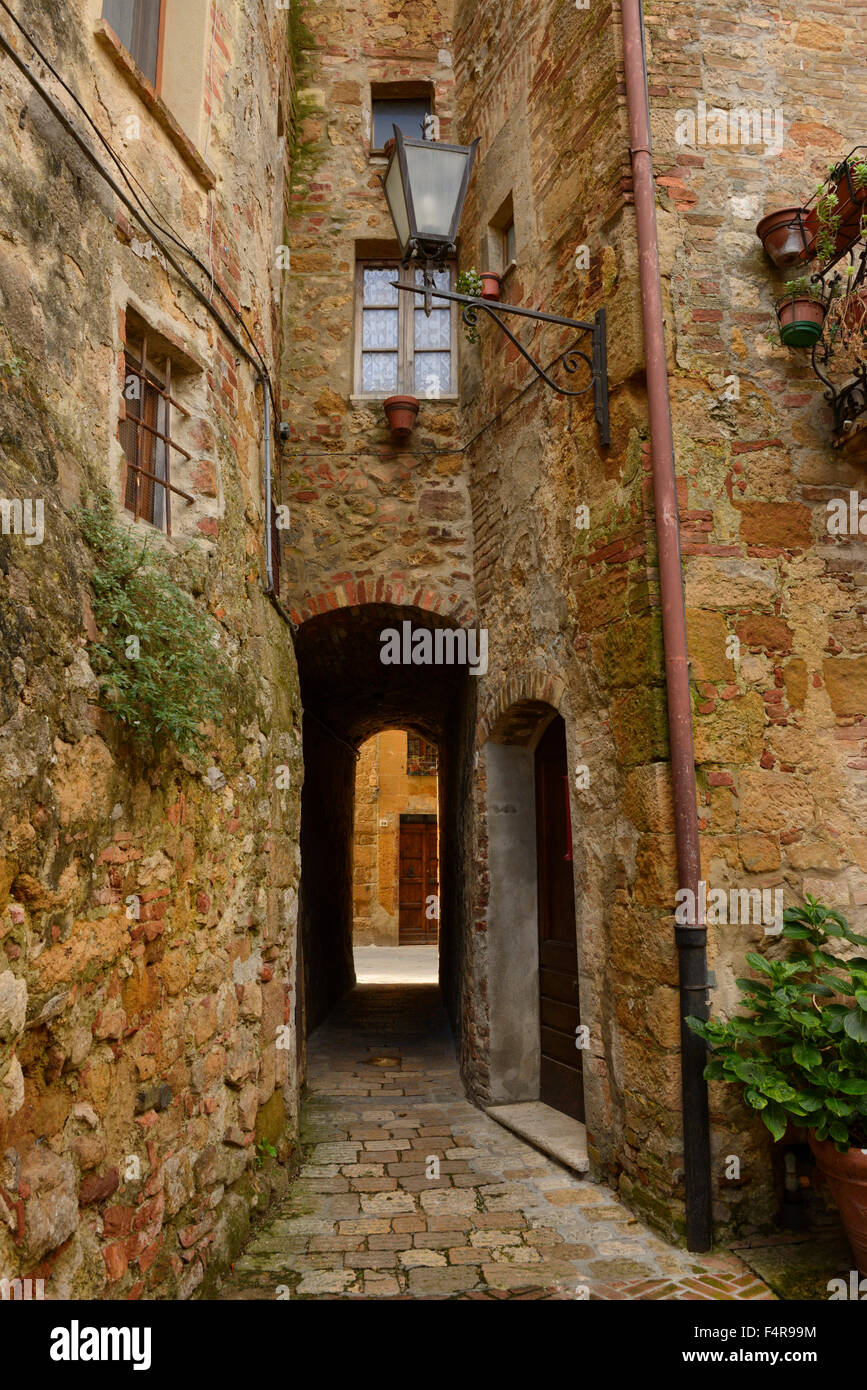 Europe, Italy, Toscana, Tuscany, Pienza, alley, town, brick, medieval, Stock Photo