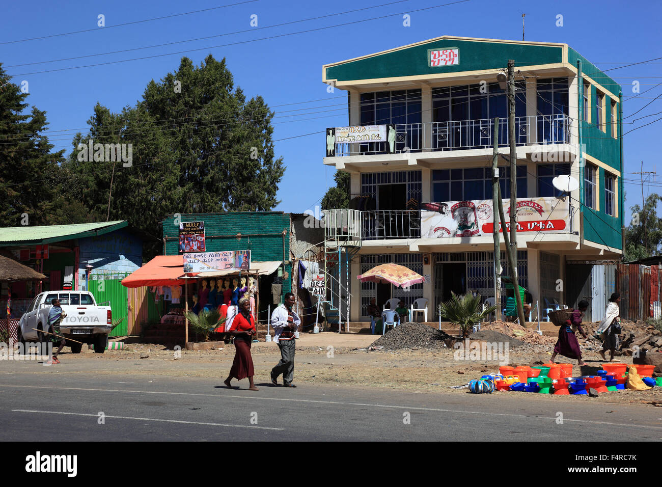 Modern house in a village in the choke Mountain Stock Photo Alamy