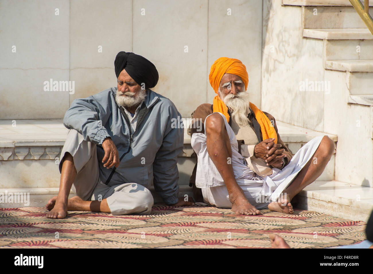 Asia, India, Punjab, Amritsar, Golden temple, religion, Sikh, shrine, holy, pilgrim, men Stock Photo