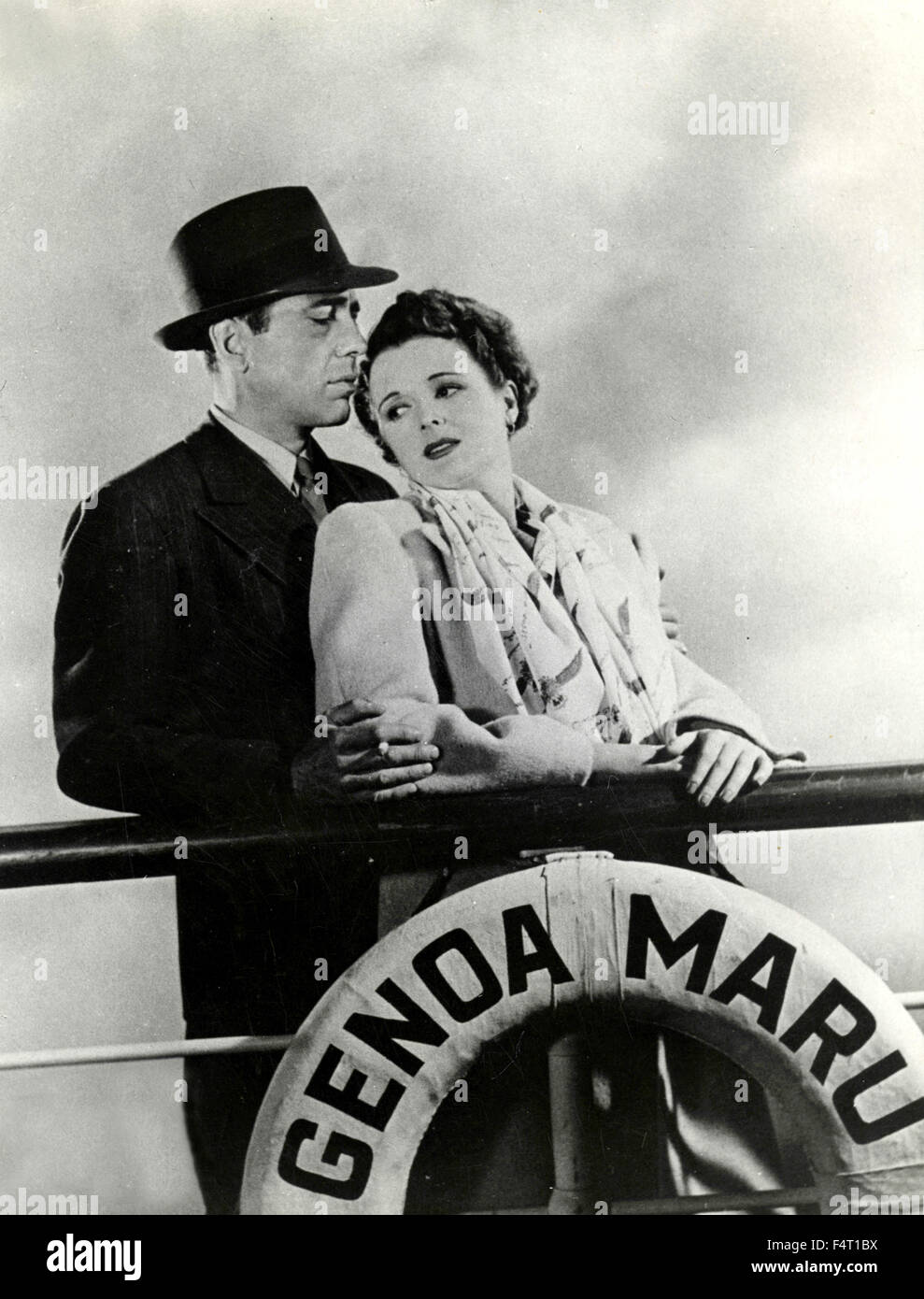 American actors Humphrey Bogart and Mary Astor in the film 'Across the Pacific' Stock Photo