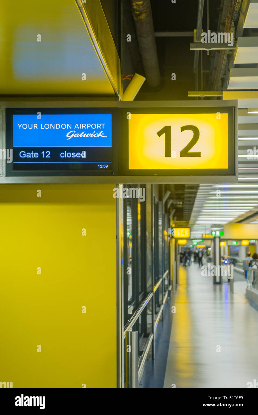 Departure gate at Gatwick Airport Stock Photo Alamy