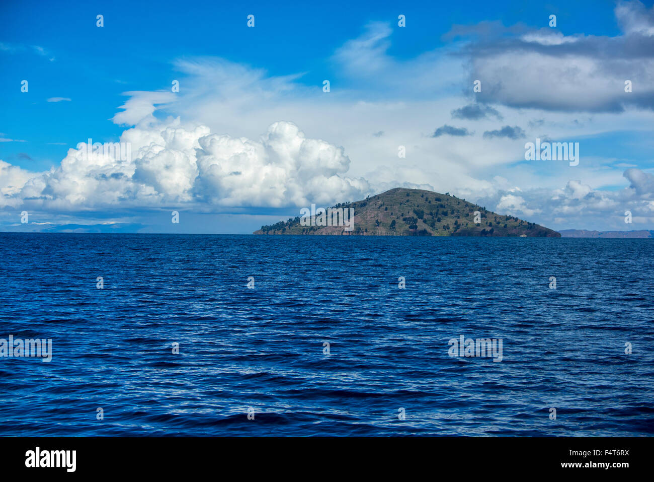 South America, Latin America, Peru, Lake Titicaca, Suasi Island, view to the island from a boat Stock Photo