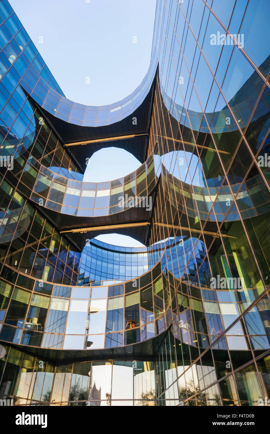 England, London, Southwark, 7 More London Riverside Estate, Price