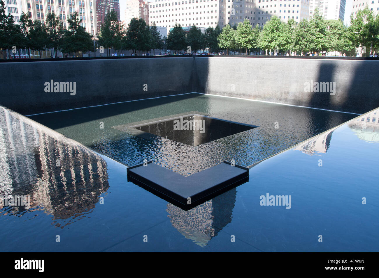 9/11 Memorial Pool Stock Photo - Alamy