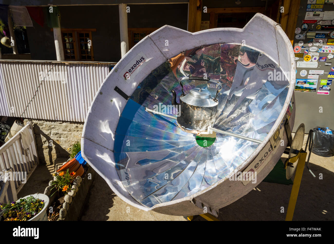 Solar cooking as alternative to burning wood Stock Photo Alamy