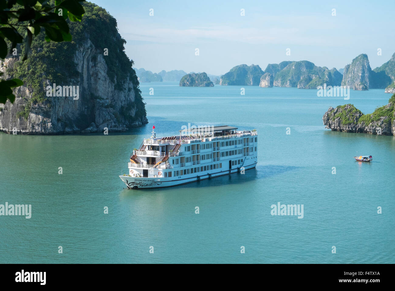 Huong Hai Sealife ship , 57m long, in Cang Do, Halong bay,Unesco world heritage site,Vietnam Stock Photo