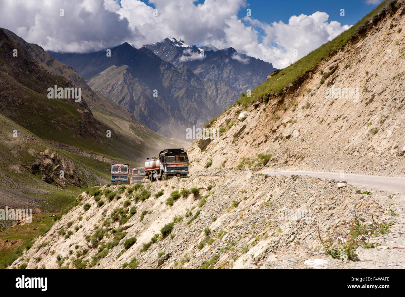 India, Himachal Pradesh, Lahaul and Spiti, Darcha, oil tankers on narrow stretch of Leh-Manali highway Stock Photo