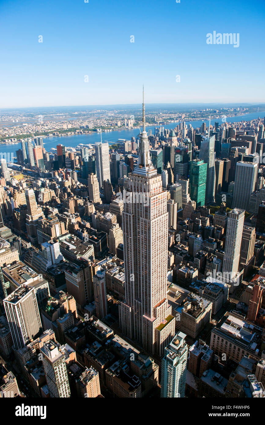 Aerial shot of the Empire State Building and Midtown Manhattan in New ...
