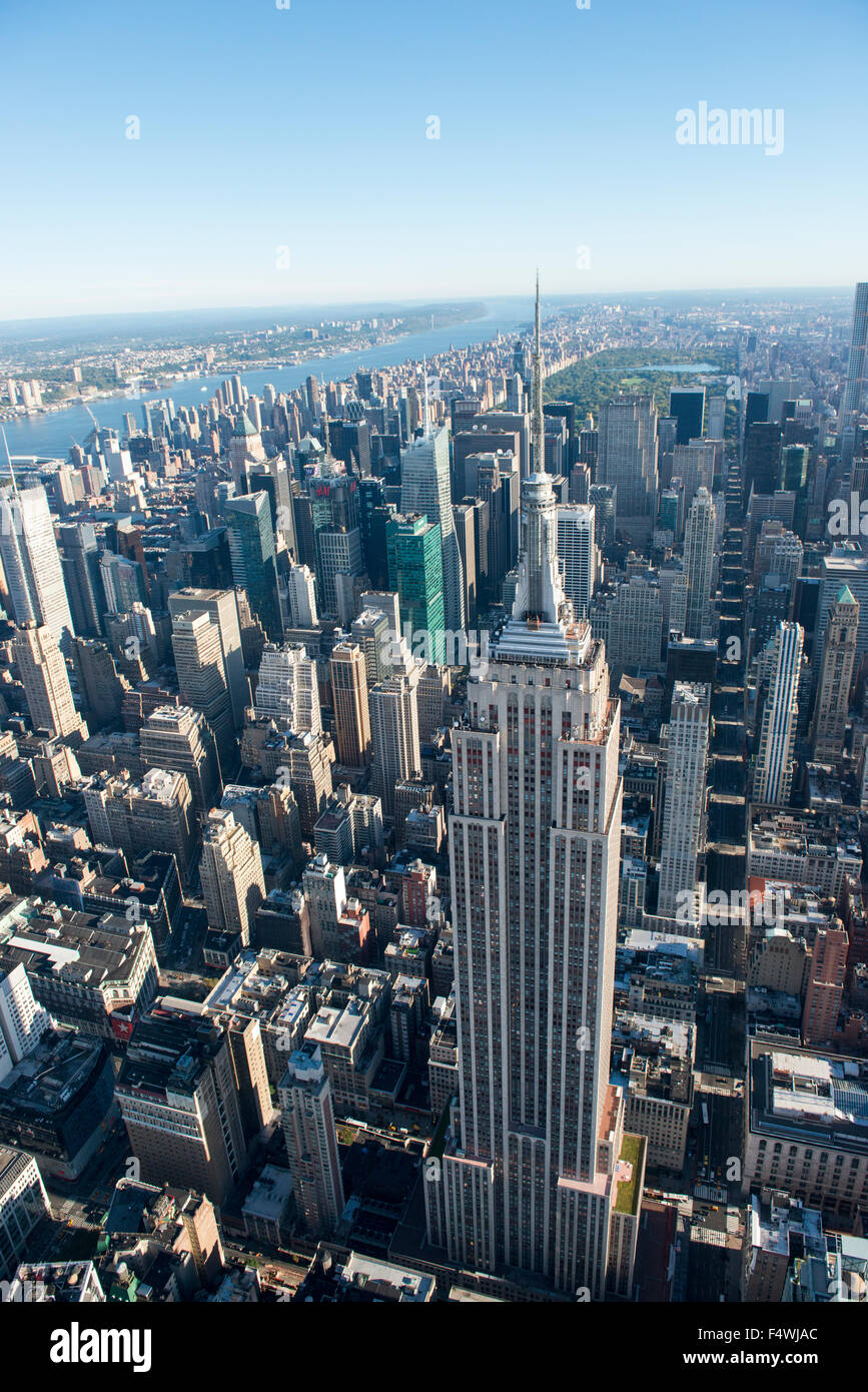 Aerial shot of the Empire State Building and Midtown Manhattan in New ...