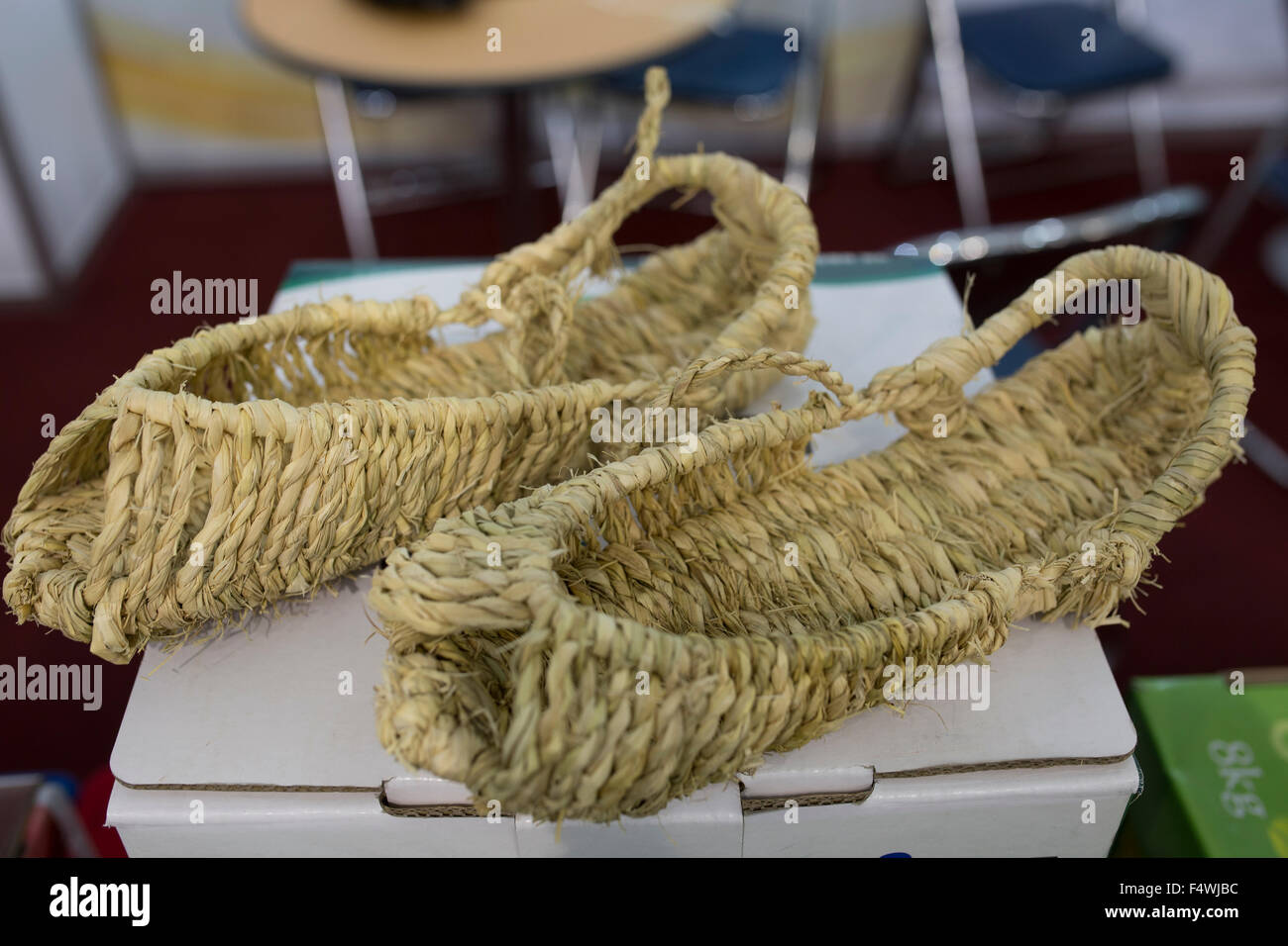 Korean traditional sandals hi res stock photography and images Alamy