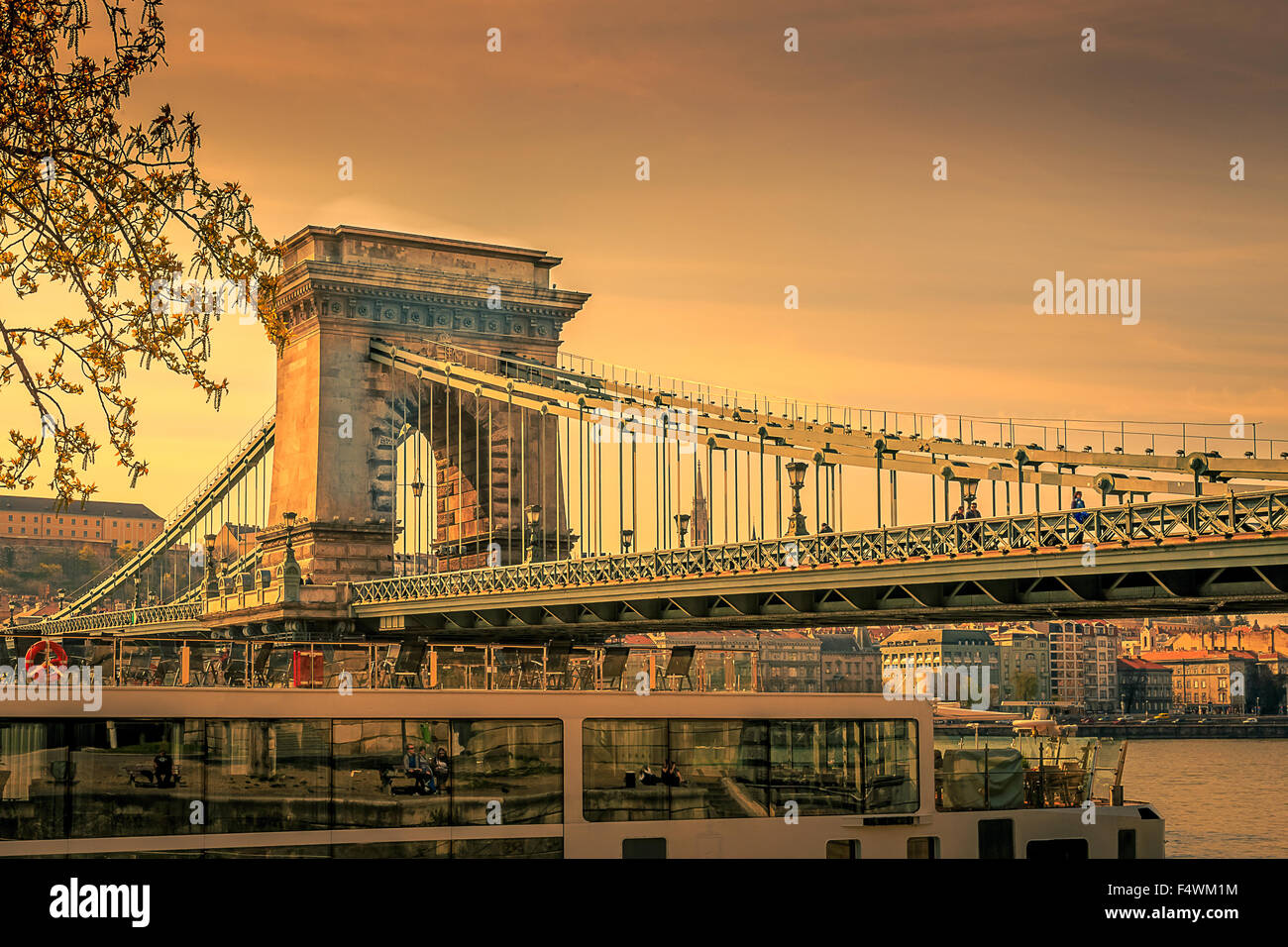 Szecheni Lanchid (Chain Bridge). Suspension bridge over river Danube betwen Buda and Pest in Budapest Hungary Stock Photo