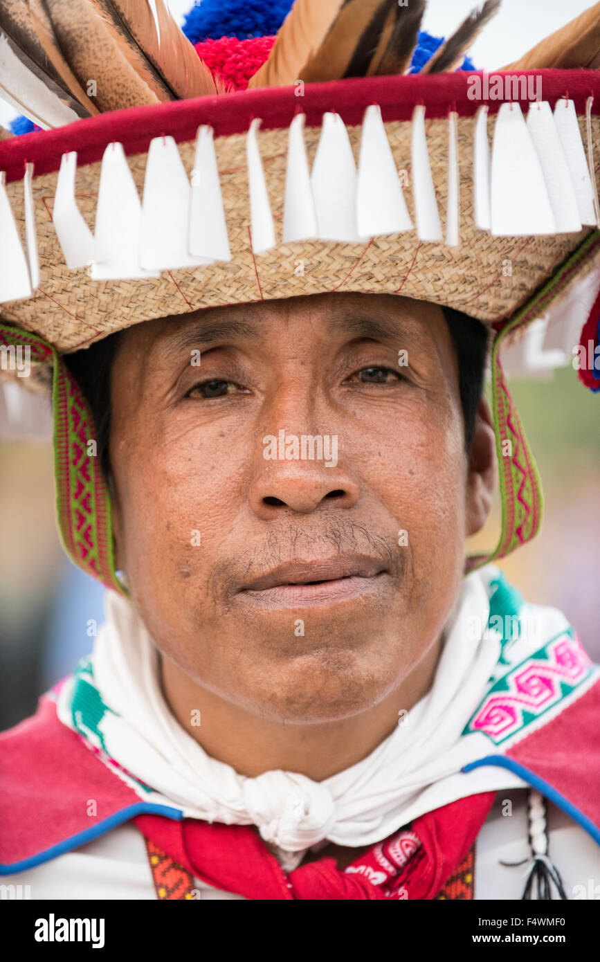 Palmas, Brazil. 22nd Oct, 2015. A Mexican indigenous man in traditional dress looks at the camera first ever International Indigenous Games, in the city of Palmas, Tocantins State, Brazil. Credit:  Sue Cunningham Photographic/Alamy Live News Stock Photo