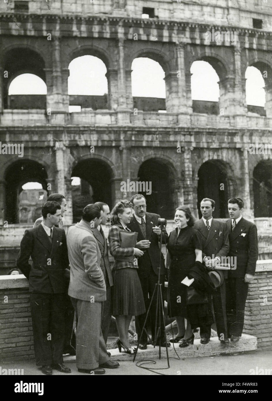 The first woman presenter RAI broadcasts from the Coliseum, Rome, Italy Stock Photo