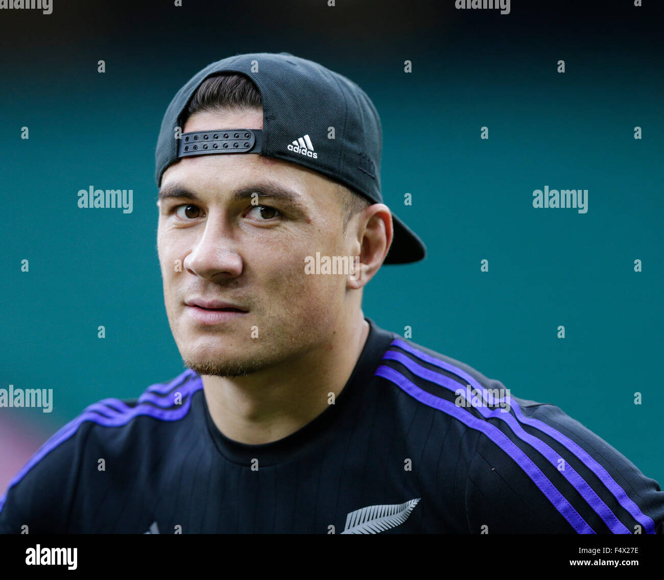 Twickenham, London, UK. 23rd Oct, 2015. New Zealand team Captain's Run ahead of their semi-final against South Africa on Oct 24th. New Zealand replacement back Sonny Bill Williams during the session Credit:  Action Plus Sports/Alamy Live News Stock Photo