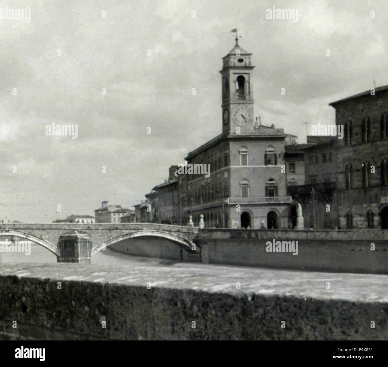 The Middle Bridge over the River Arno in Florence, Italy Stock Photo