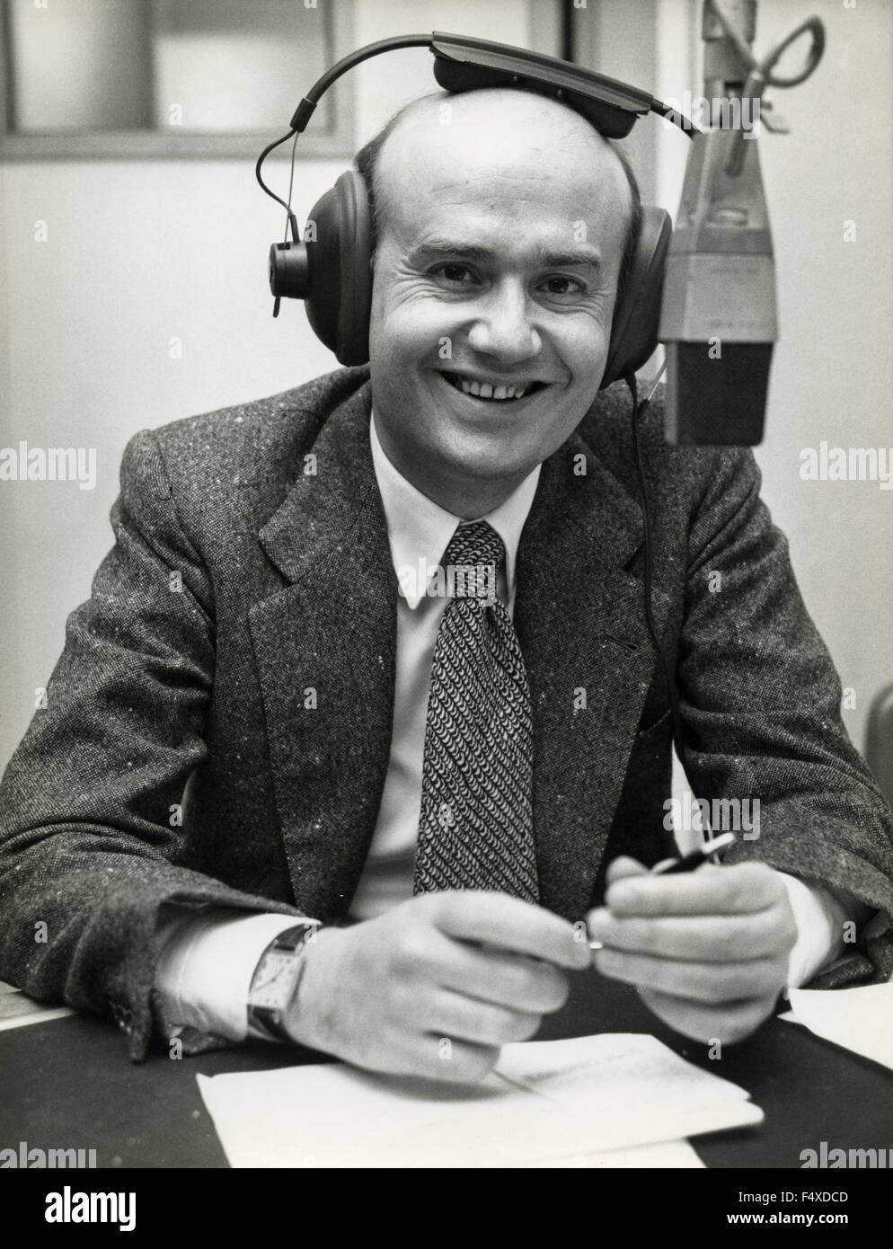 The Italian writer Roberto Gervaso leads the radio heading 