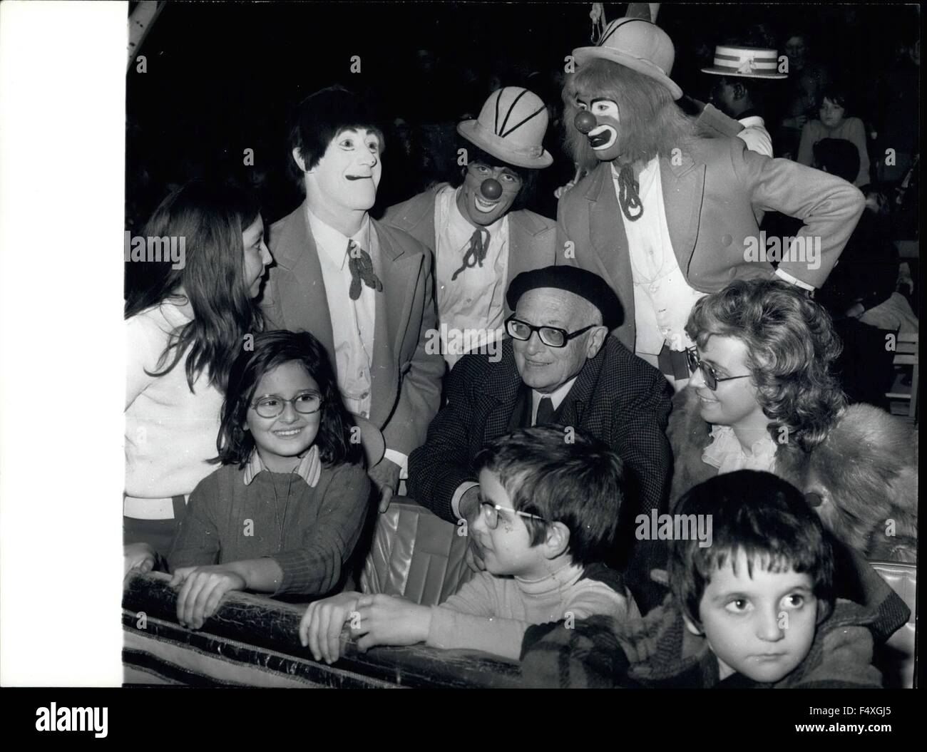 1968 - Old Socialist leader Pietro Nenni, 82, forgot for an evening the political troubles, was a simple great-grandfather and accompanied his three great-grand-children to attend to the performance of the American Circus that is playing now in Rome. Photo shows sen. Pietro Nenni and his great-grand-children Flavia, Fabie, Fulvo and Lina welcomed by the clowns. © Keystone Pictures USA/ZUMAPRESS.com/Alamy Live News Stock Photo