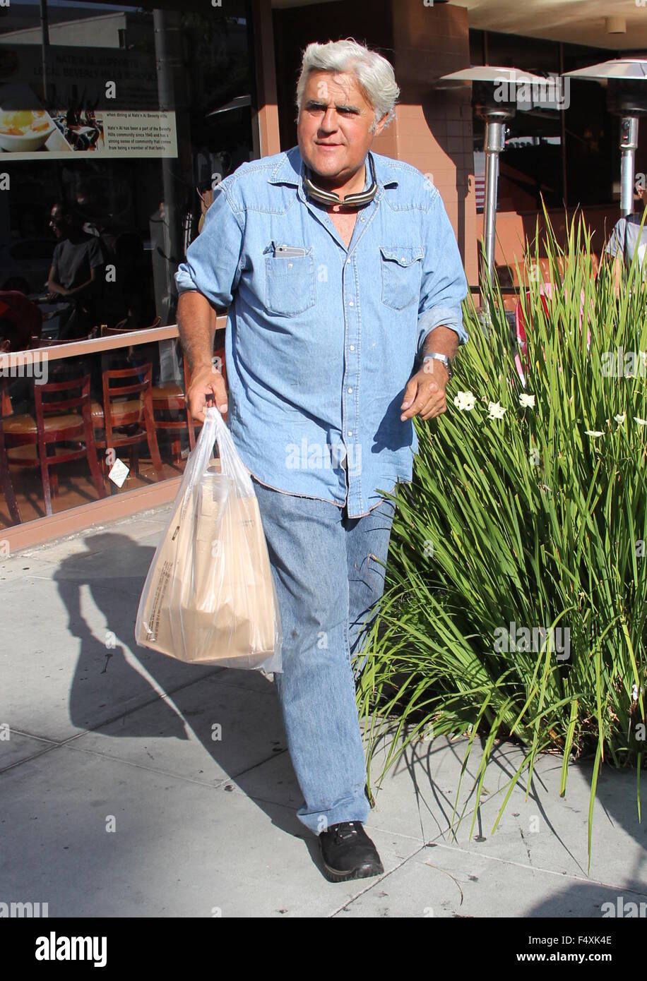 Jay Leno drives his unusual vintage car through Beverly Hills and stops to  grab some shopping Featuring: Jay Leno Where: Los Angeles, California,  United States When: 22 Aug 2015 Stock Photo - Alamy