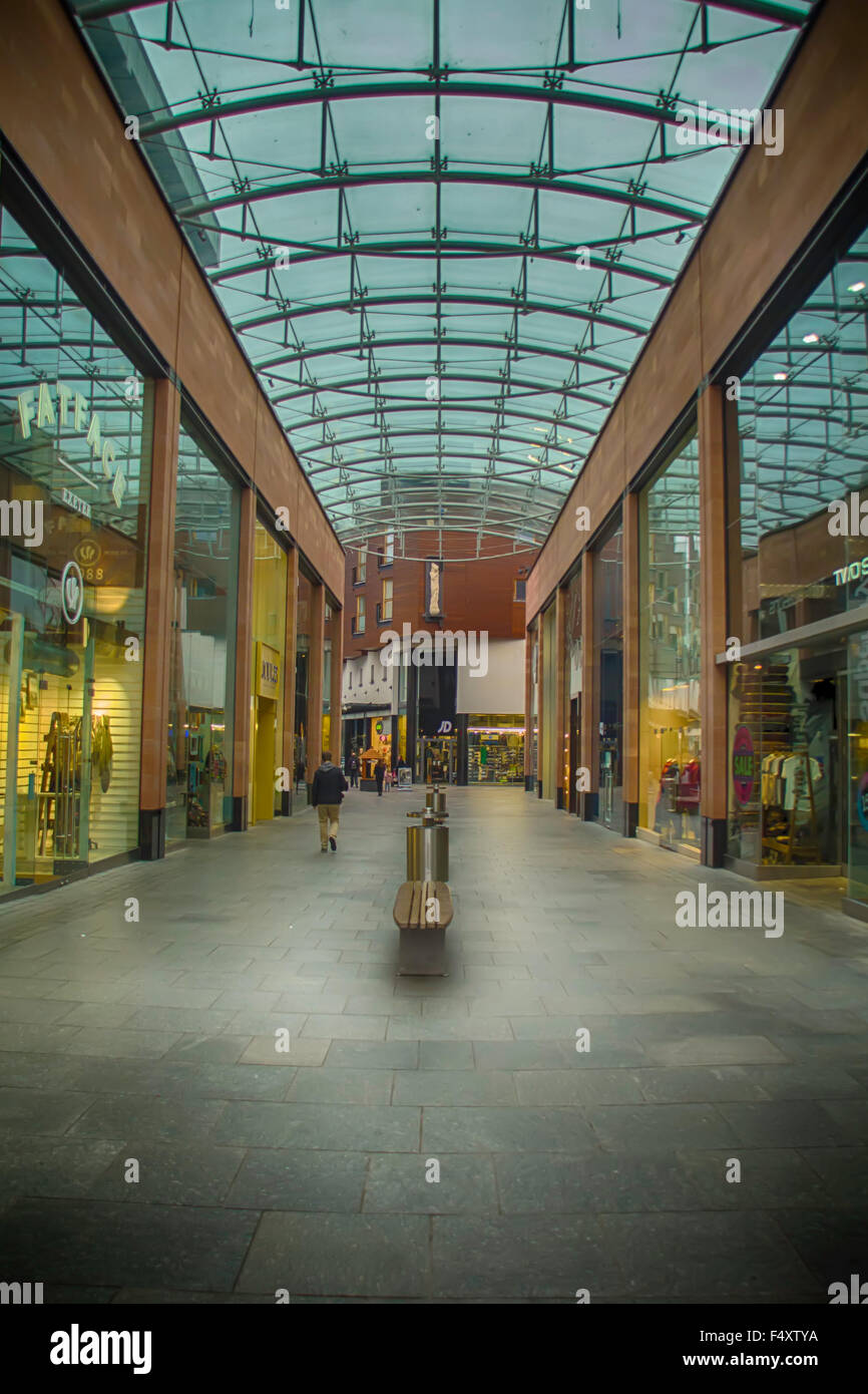 Apple store exeter hires stock photography and images Alamy