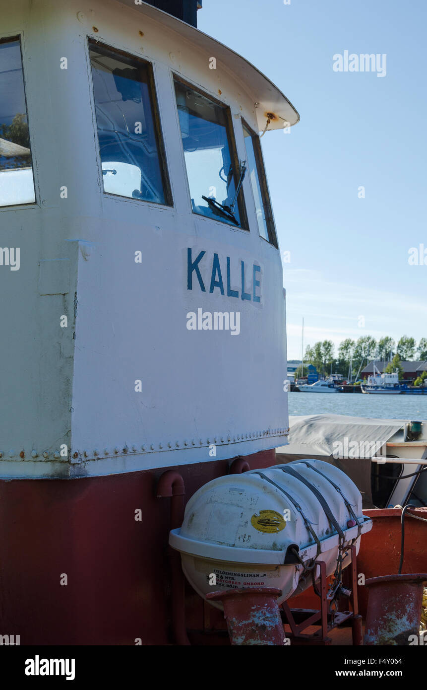 Boat wheelhouse ship hires stock photography and images Alamy