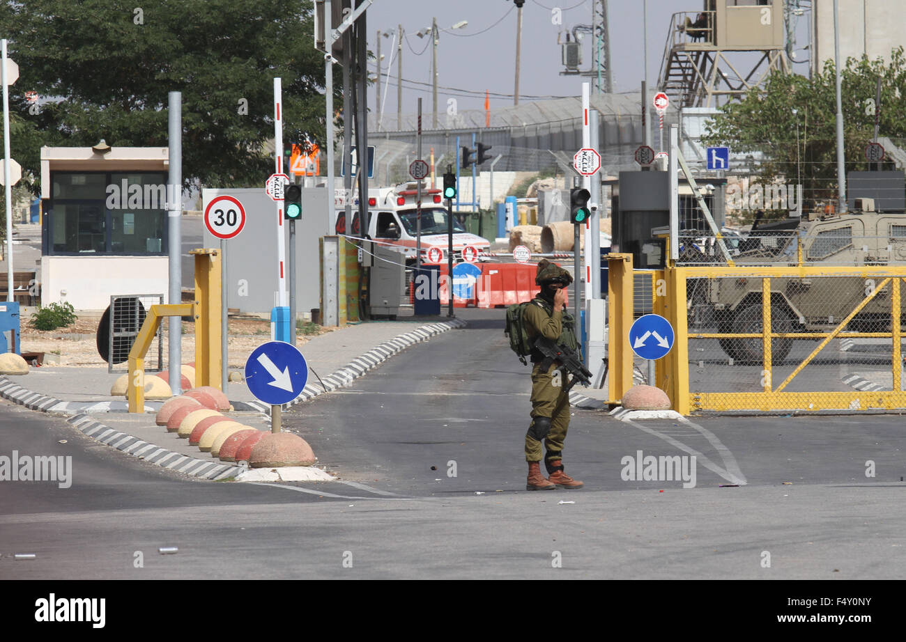 Jenin Checkpoint Jenin, West Bank, Palestinian Territory. 24th Oct, 2015. Israeli ...