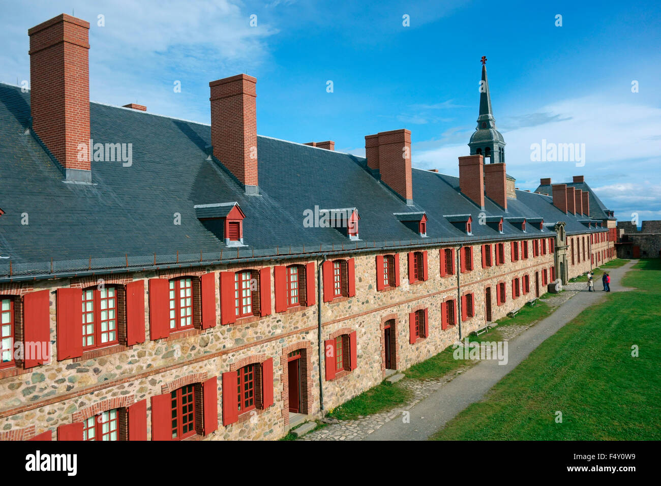 Building housing the Governor's Apartments and the King's Bastion Barracks in The Fortress of Louisbourg, Cape Breton, Canada Stock Photo