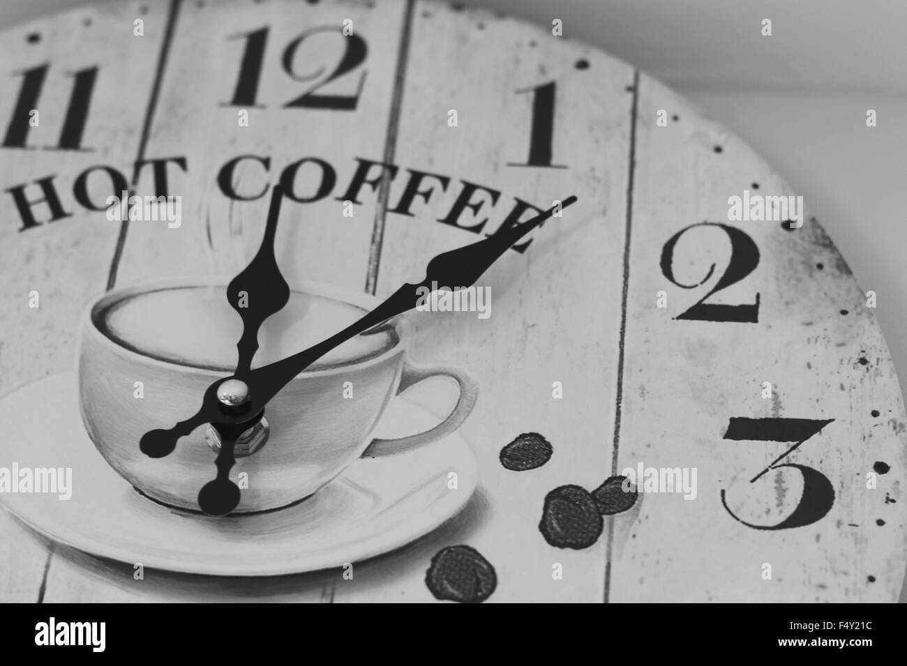 White wall clock hi-res stock photography and images - Alamy