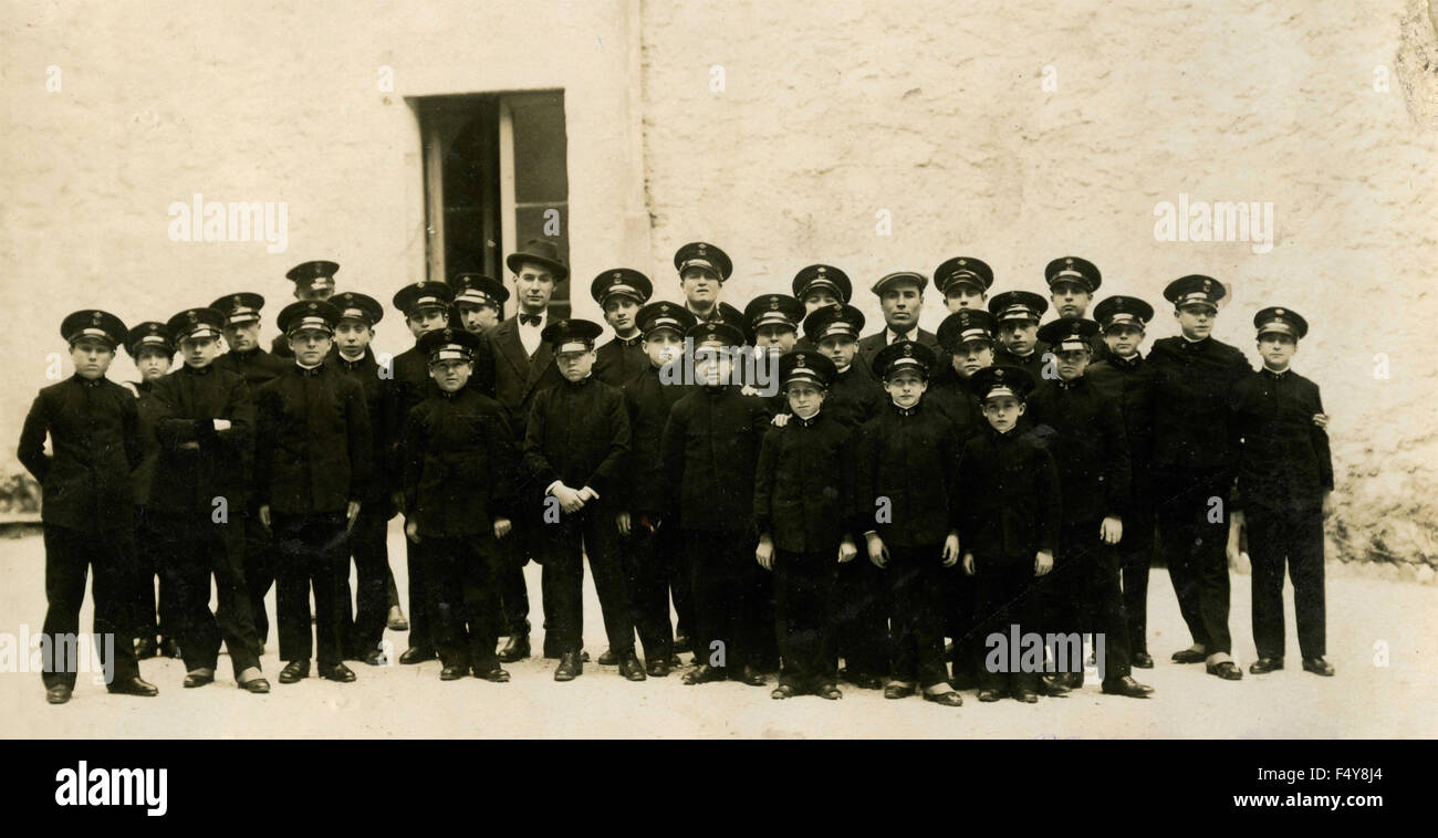 Large group of soldiers hi-res stock photography and images - Alamy