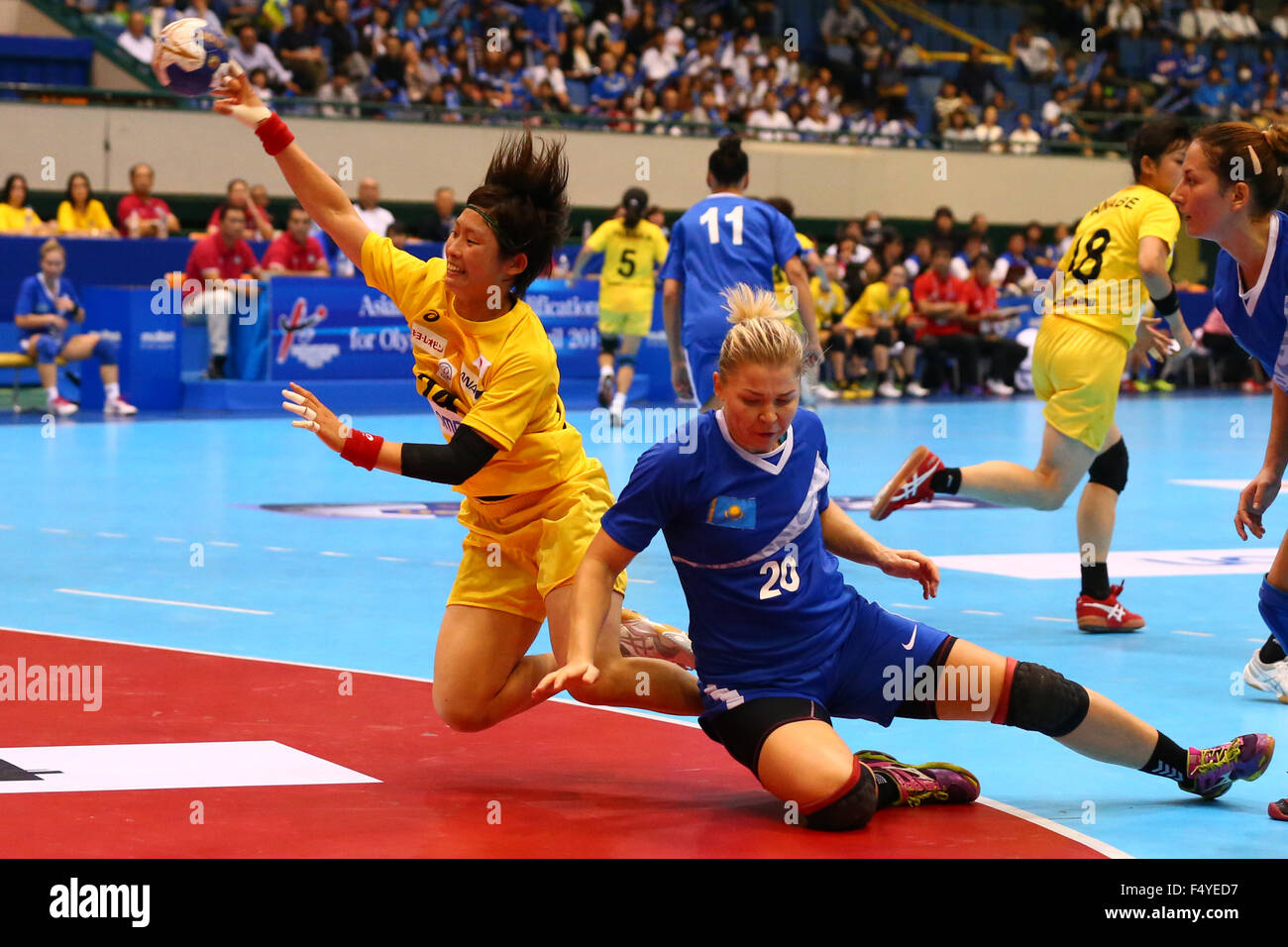Aichi Prefectural Gymnasium, Aichi, Japan. 24th Oct, 2015. Nozomi Hara ...