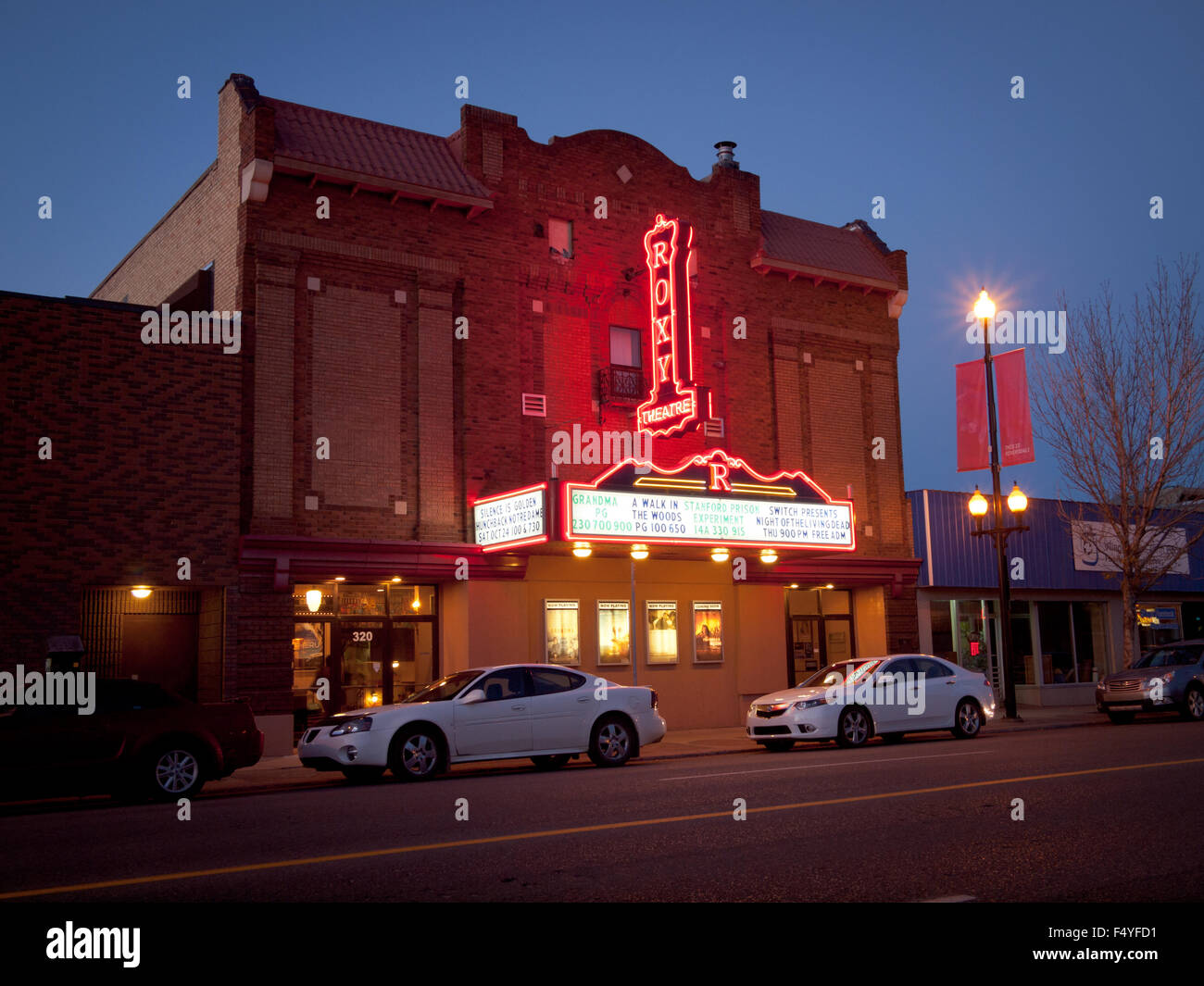 Roxy Cinema High Resolution Stock Photography And Images Alamy Roxy Cinema High Resolution Stock Photography And Images Alamy
