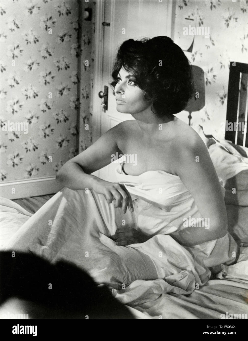 Sophia Loren's powerful presence in Arabesque