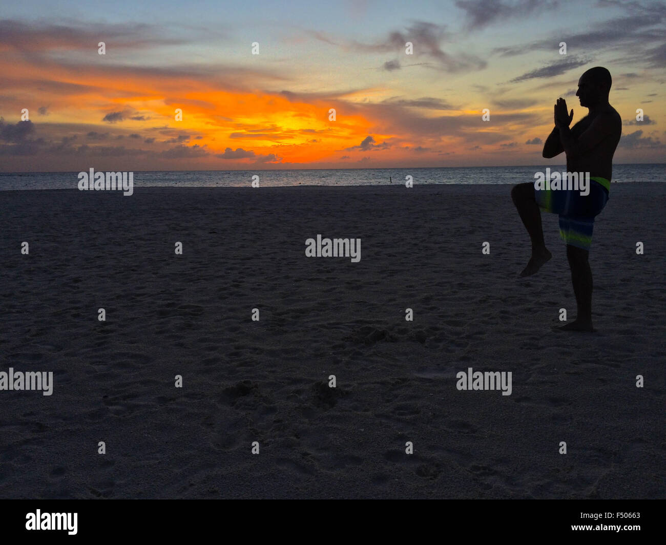 Onda hi-res stock photography and images - Alamy