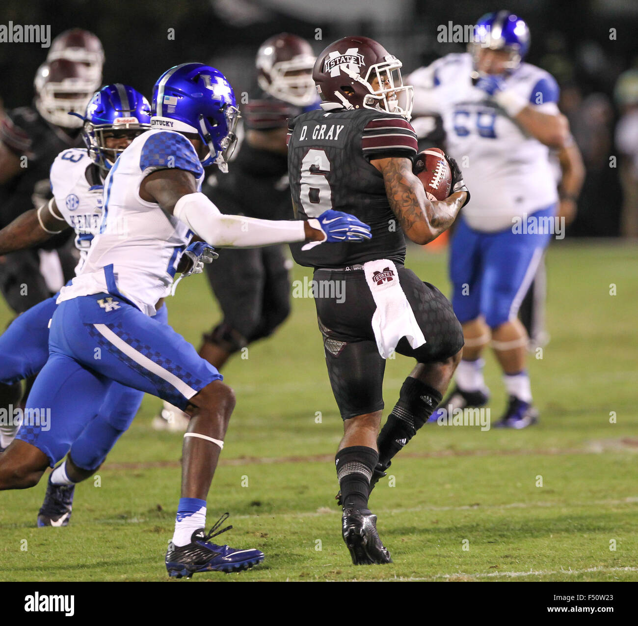 Starkville, MS, USA. 24th Oct, 2015. Mississippi State Bulldogs wide receiver Donald Gray (6) catches a pass over the middle during the NCAA Football game between the Mississippi State Bulldogs and the Kentucky Wildcats at Davis Wade Stadium in Starkville, MS. Chuck Lick/CSM/Alamy Live News Stock Photo
