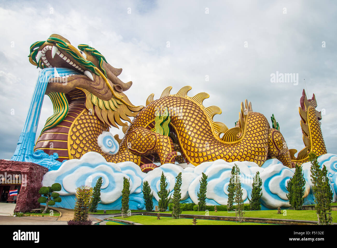 A large dragon statue in the China temple in Thailand Stock Photo Alamy