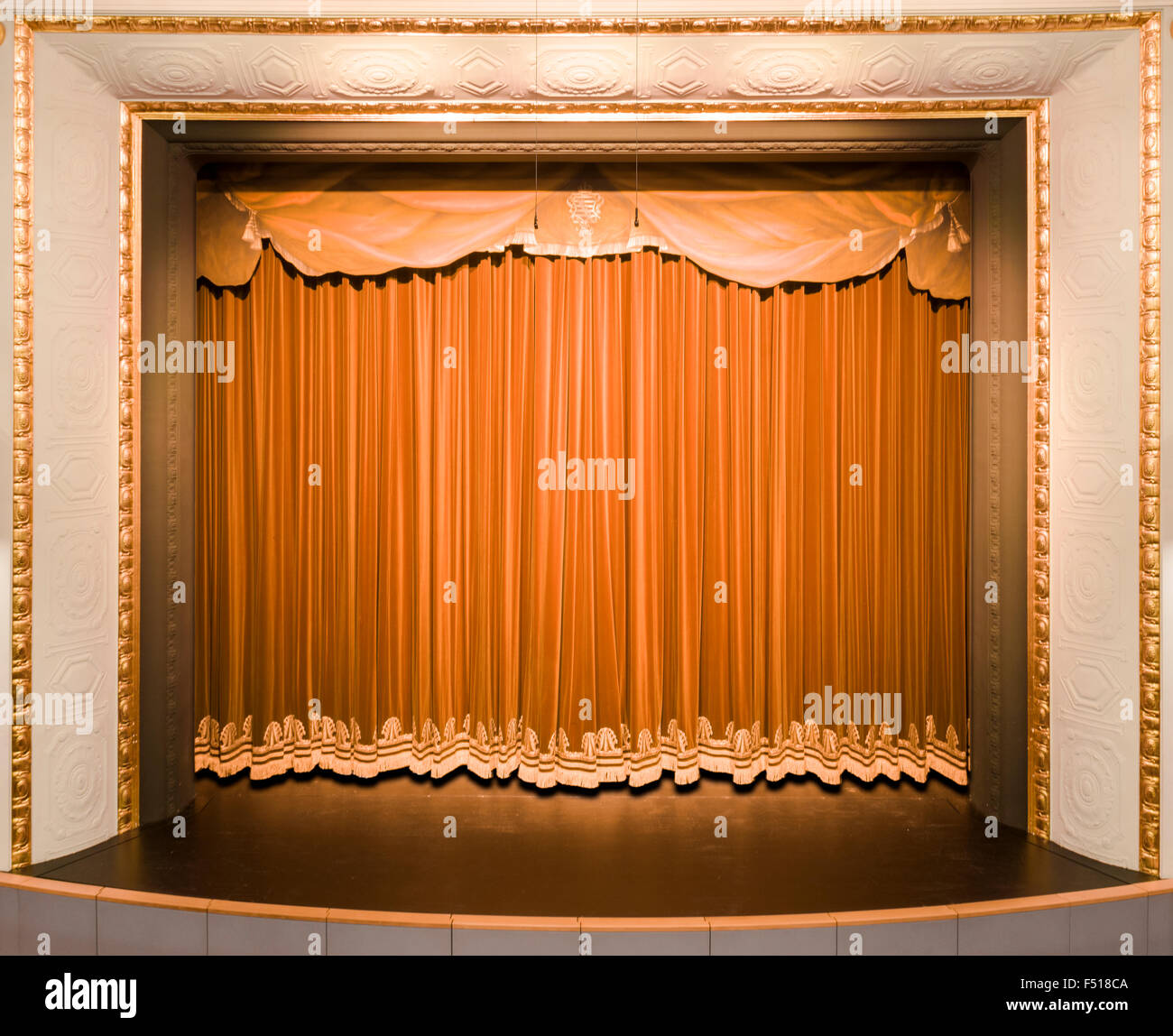 Theater drapes hires stock photography and images Alamy