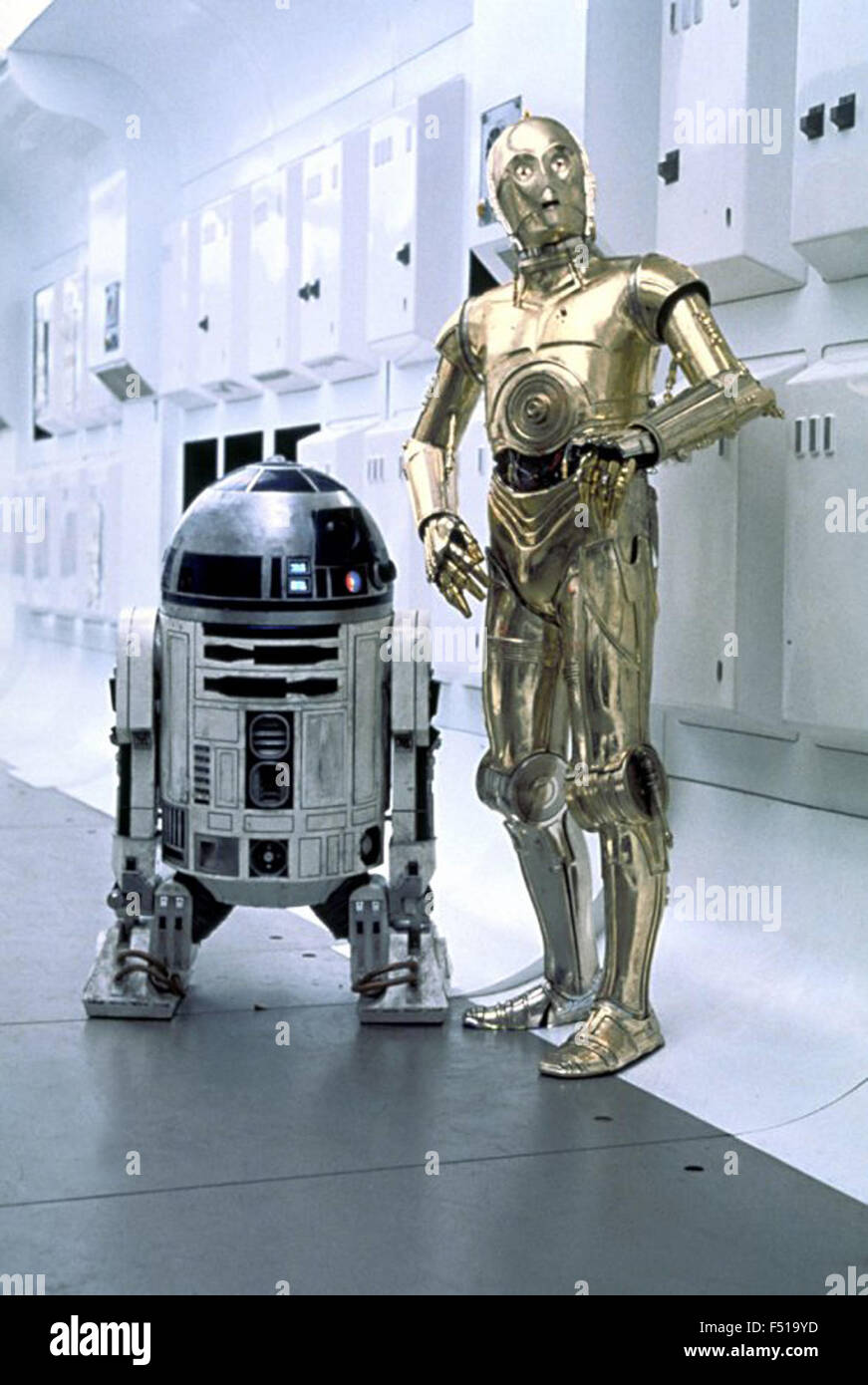 C3po and r2d2 1977 hi-res stock photography and images - Alamy