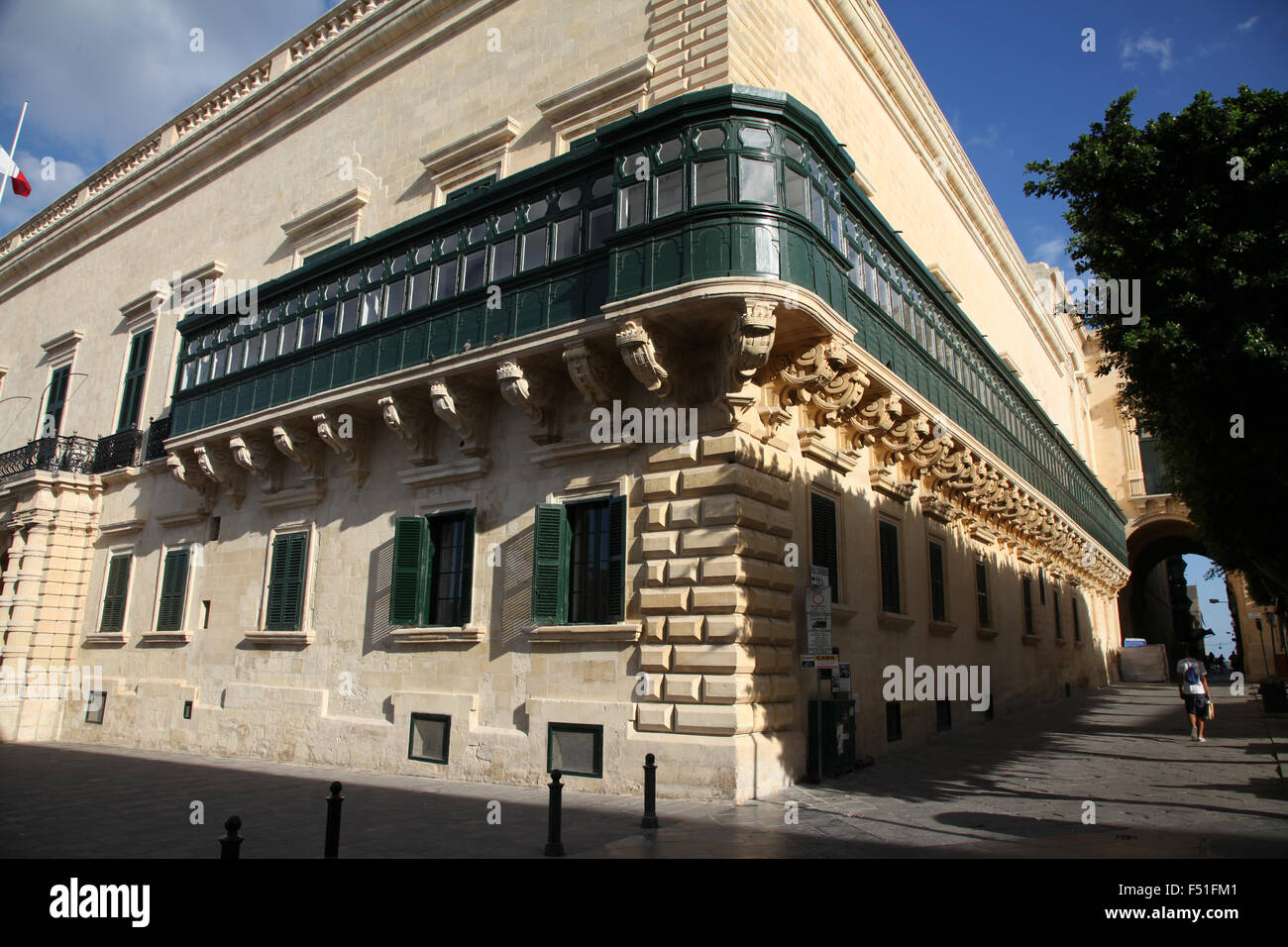 One corner of the Palace features a wrap-around balcony in the architecture Stock Photo